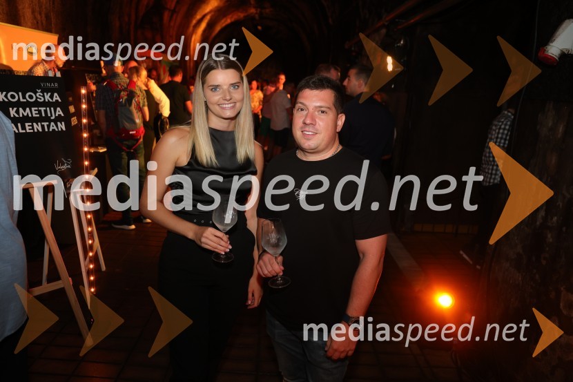  Maruša Mukenauer, Mariborska vinska kraljica 2023;  ... Prvi podzemni vinski festival v Vinagovi kleti