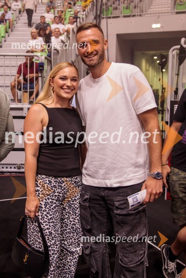  Katarina Maček;  Anže Maček, kondicijski trenerPoslovilna tekma Gorana Dragića v Stožicah