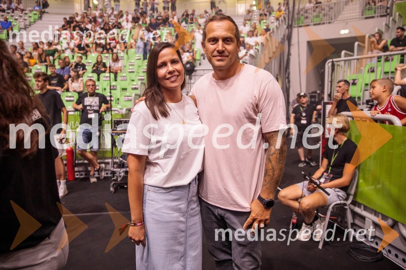  Simona Škrobar;  Jure Košir, nekdanji smučarPoslovilna tekma Gorana Dragića v Stožicah