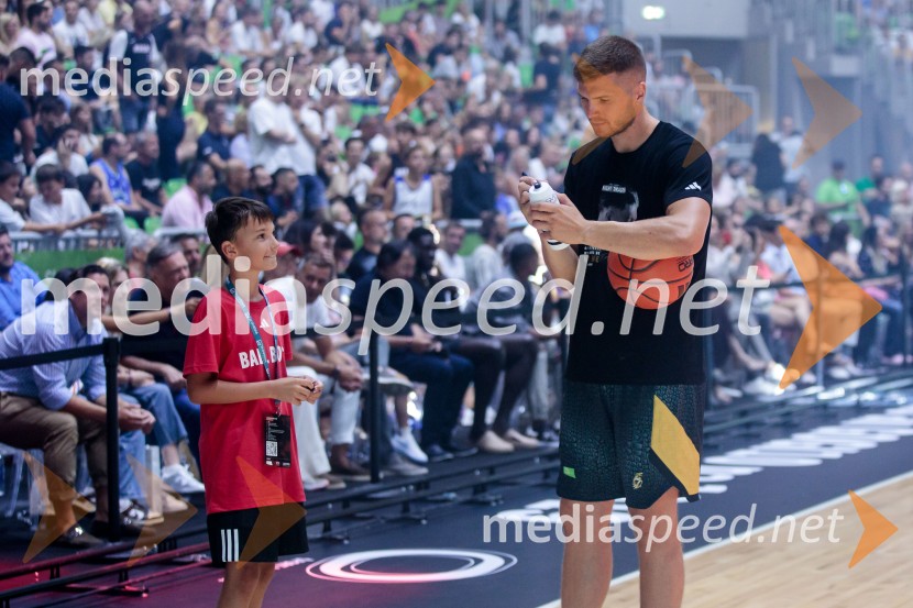  ... ;  Edo Murić, košarkarPoslovilna tekma Gorana Dragića v Stožicah