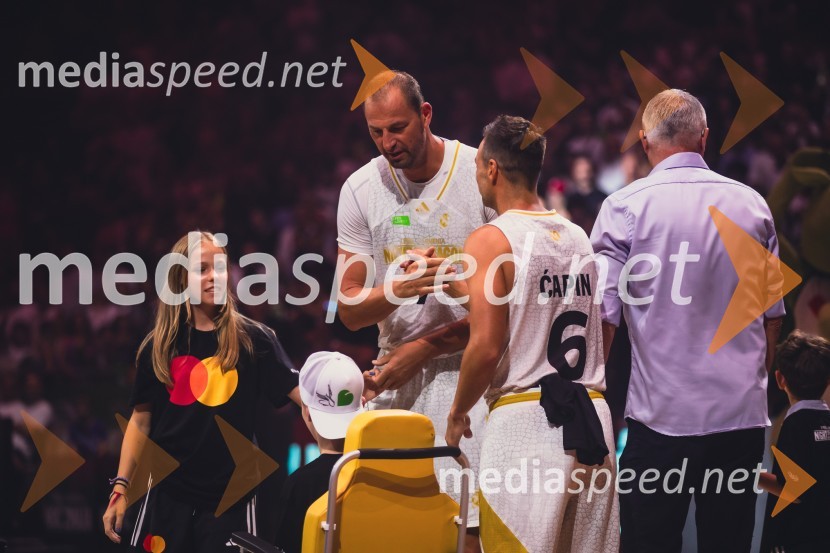  ... ;  Primož Brezec, nekdanji slovenski košarkarPoslovilna tekma Gorana Dragića v Stožicah