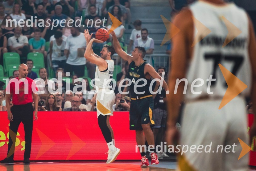  Goran Dragić, košarkar;  Luis Scola, košarkarPoslovilna tekma Gorana Dragića v Stožicah