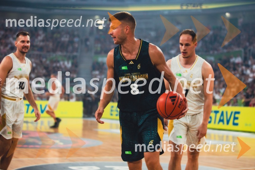  Zoran Dragić, košarkar;  Edo Murić, košarkar;  Klemen Prepelič, košarkarPoslovilna tekma Gorana Dragića v Stožicah