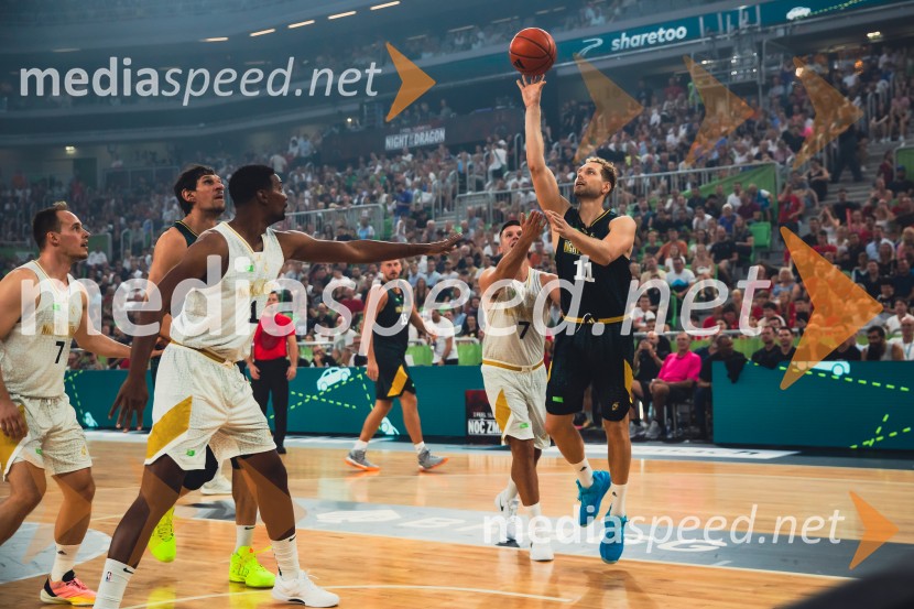  Chris Bosh, košarkar;  Jaka Blažič, košarkarPoslovilna tekma Gorana Dragića v Stožicah