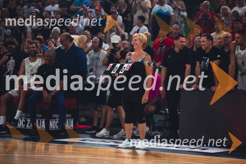  Mojca DragićPoslovilna tekma Gorana Dragića v Stožicah