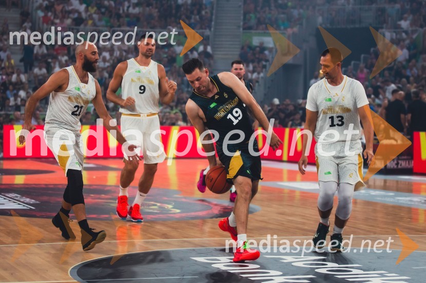  Nebojša Joksimović, nekdanji košarkar;  Nikola Vučević, košarkar;  Samo Udrih, nekdanji košarkar;  Domen Lorbek, nekdnanji košarkarPoslovilna tekma Gorana Dragića v Stožicah