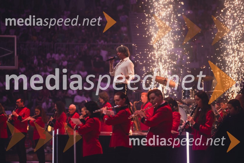  Robert Pešut - Magnifico, glasbenikPoslovilna tekma Gorana Dragića v Stožicah