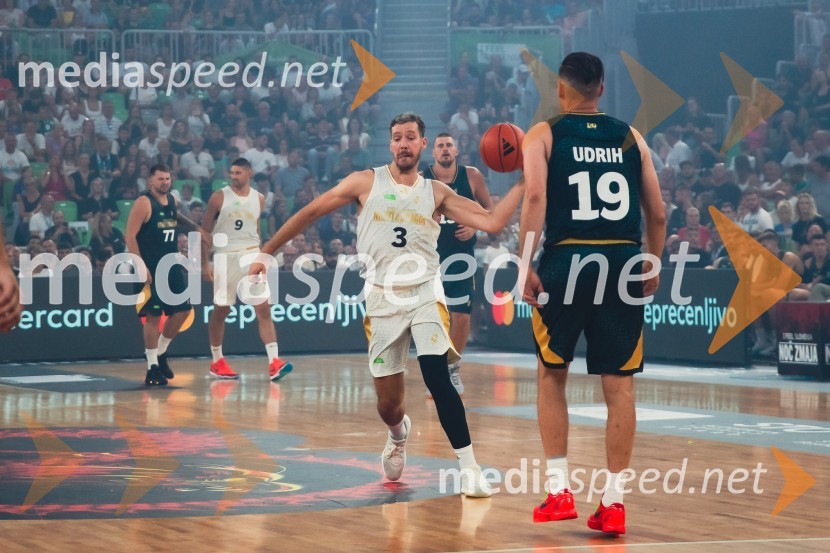  Goran Dragić, košarkar;  Samo Udrih, nekdanji košarkarPoslovilna tekma Gorana Dragića v Stožicah