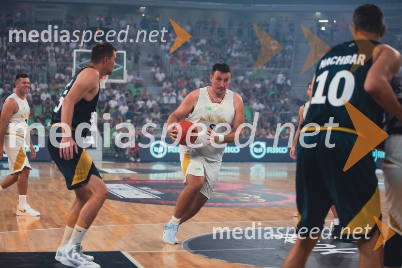  ... ;  Matjaž Smodiš, nekdanji košarkarPoslovilna tekma Gorana Dragića v Stožicah