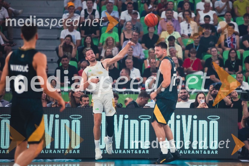  Goran Dragić, košarkar;  Luka  Dončić, košarkarPoslovilna tekma Gorana Dragića v Stožicah