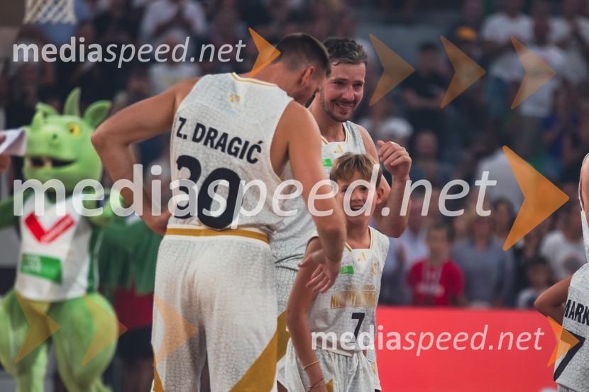  Goran Dragić, košarkar;  Mateo DragićPoslovilna tekma Gorana Dragića v Stožicah