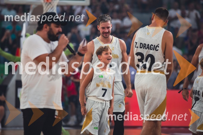  Goran Dragić, košarkar;  Mateo DragićPoslovilna tekma Gorana Dragića v Stožicah