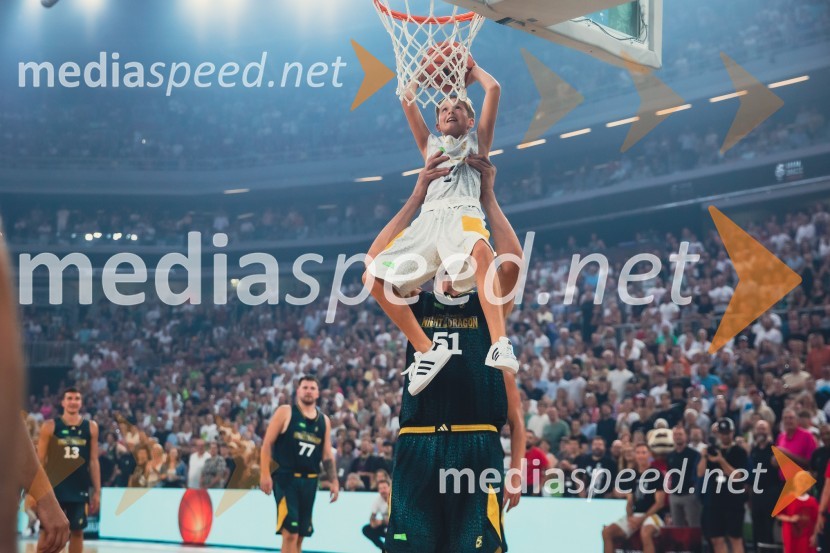  Mateo Dragić;  Boban Marjanović, košarkarPoslovilna tekma Gorana Dragića v Stožicah