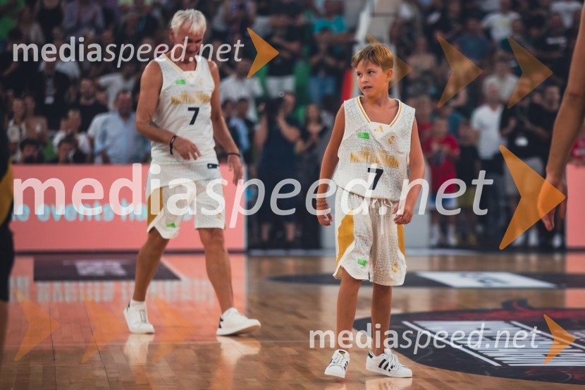  Marinko Dragić;  Mateo DragićPoslovilna tekma Gorana Dragića v Stožicah