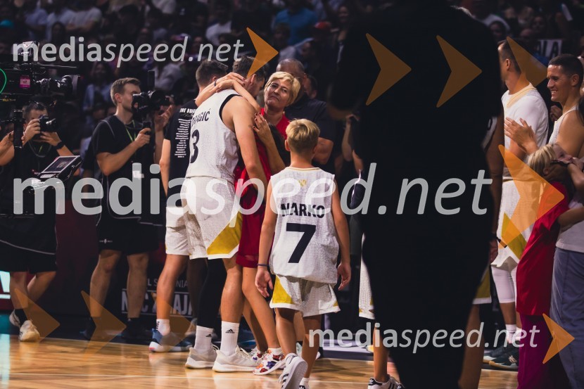  Goran Dragić, košarkar;  Mojca DragićPoslovilna tekma Gorana Dragića v Stožicah