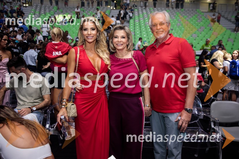  Greice Murphy;  Carmen Rejani Gindri Vieira;  ... Poslovilna tekma Gorana Dragića v Stožicah