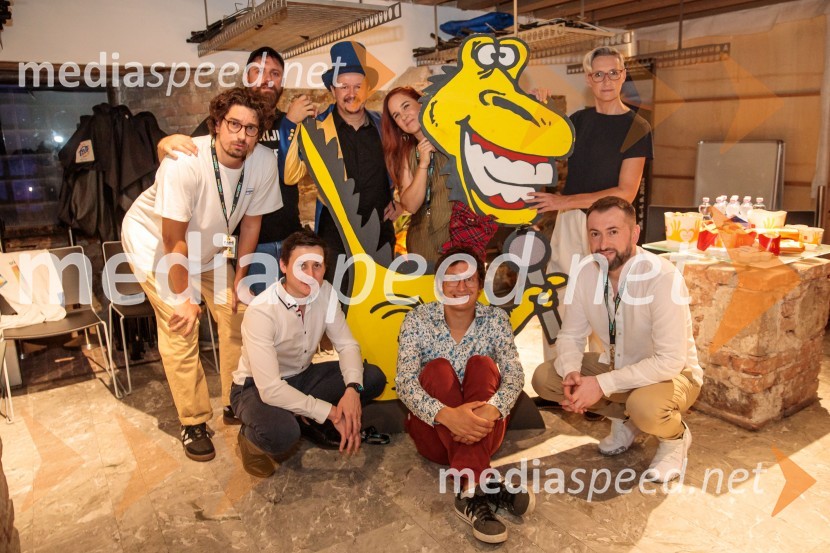  Dino Kapetanovič, stand up komik;  David Gorinšek, stand-up komik, voditelj;  Cene Prevc, nekdanji smučarski skakalec;  Andrej  Težak-Tešky, stand-up komik, manager, producent, tekač na dolge proge in dobrodelnež;  Maja Monrue, pisateljica in producentka;  Rok Škrlep, stand up komik in improvizator;  Lucija  Ćirović, stand up komičarka;  Perica Jerković, stand-up komik17. Panč festival, zadnji dan