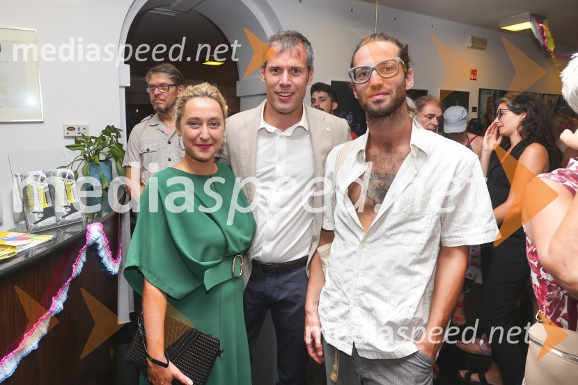 Premiera muzikala Naša familija v Gledališču Koper