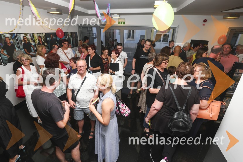 Premiera muzikala Naša familija v Gledališču Koper