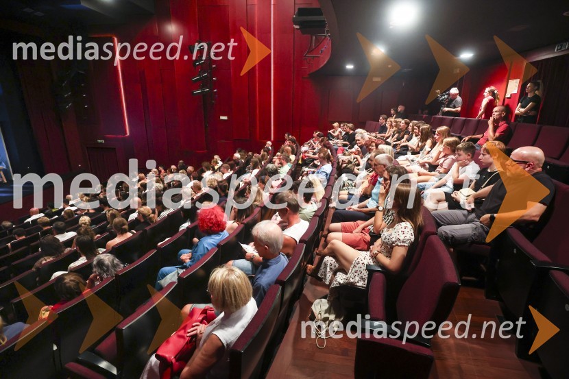 Premiera muzikala Naša familija v Gledališču Koper