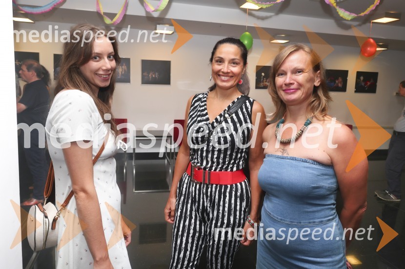  ... ;  Urška Bradaskja, igralka;  ... Premiera muzikala Naša familija v Gledališču Koper