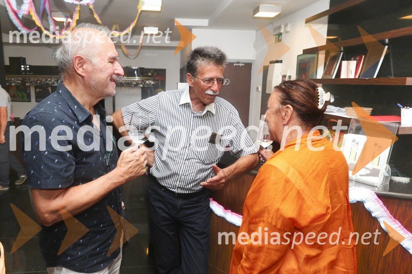  Bojan Bratec;  Jožko  Čuk, nekdanji direktor GZS, nekdanji direktor SNG Nova Gorica;  Maja Jerman Bratec, upokojena direktorica SNG Nova GoricaPremiera muzikala Naša familija v Gledališču Koper