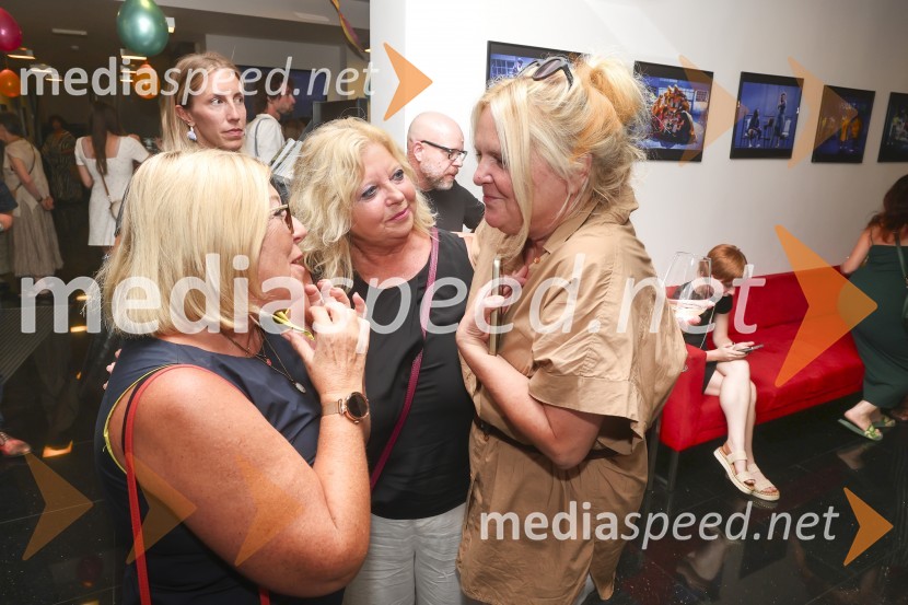  ... ;  ... ;  Katja Pegan,  direktorica in režiserka, Gledališče Koper Teatro CapodistriaPremiera muzikala Naša familija v Gledališču Koper