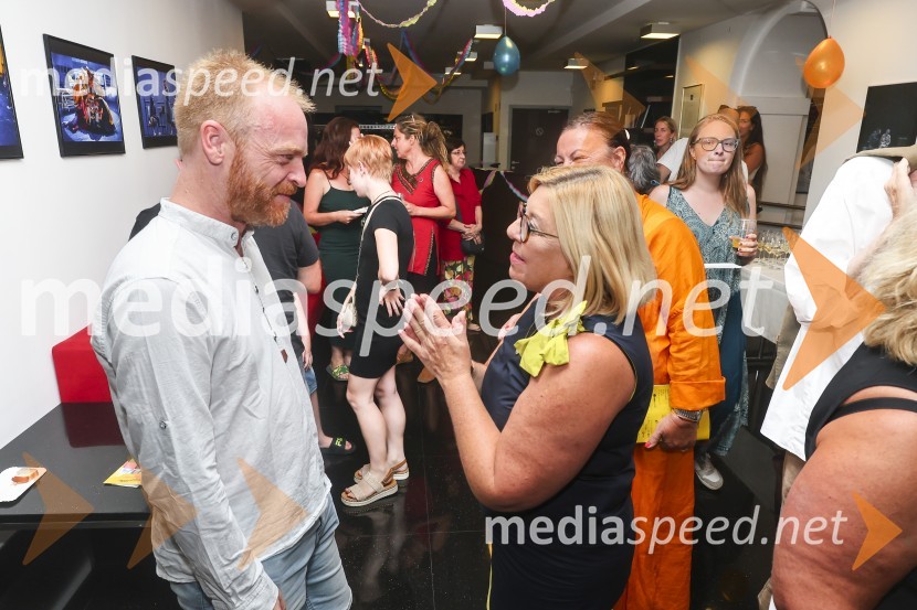  Rok  Matek, igralec;  ... Premiera muzikala Naša familija v Gledališču Koper