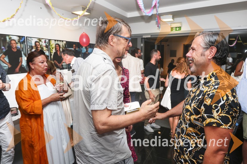  Maja Jerman Bratec, upokojena direktorica SNG Nova Gorica;  ... ;  Danijel Malalan, igralecPremiera muzikala Naša familija v Gledališču Koper