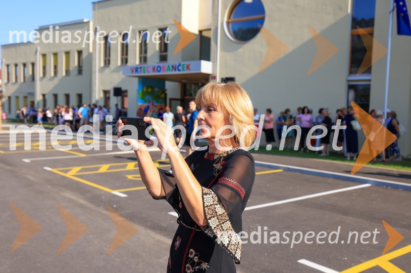  Manja Kokalj, ravnateljica, Osnovna šola Selnica ob DraviKobanski vrtec – skoraj nič energijski leseni vrtec iz slovenskega lesa