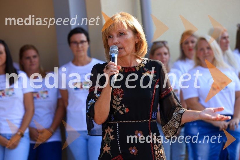  Manja Kokalj, ravnateljica, Osnovna šola Selnica ob DraviKobanski vrtec – skoraj nič energijski leseni vrtec iz slovenskega lesa