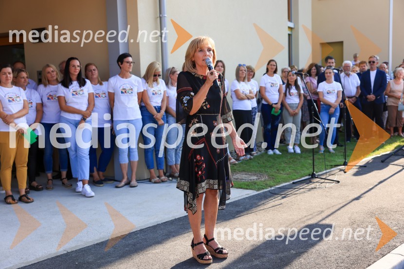  Manja Kokalj, ravnateljica, Osnovna šola Selnica ob DraviKobanski vrtec – skoraj nič energijski leseni vrtec iz slovenskega lesa