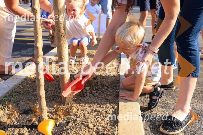 Kobanski vrtec – skoraj nič energijski leseni vrtec iz slovenskega lesa