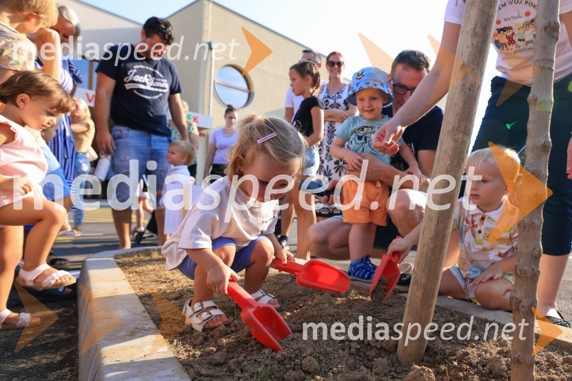 Kobanski vrtec – skoraj nič energijski leseni vrtec iz slovenskega lesa