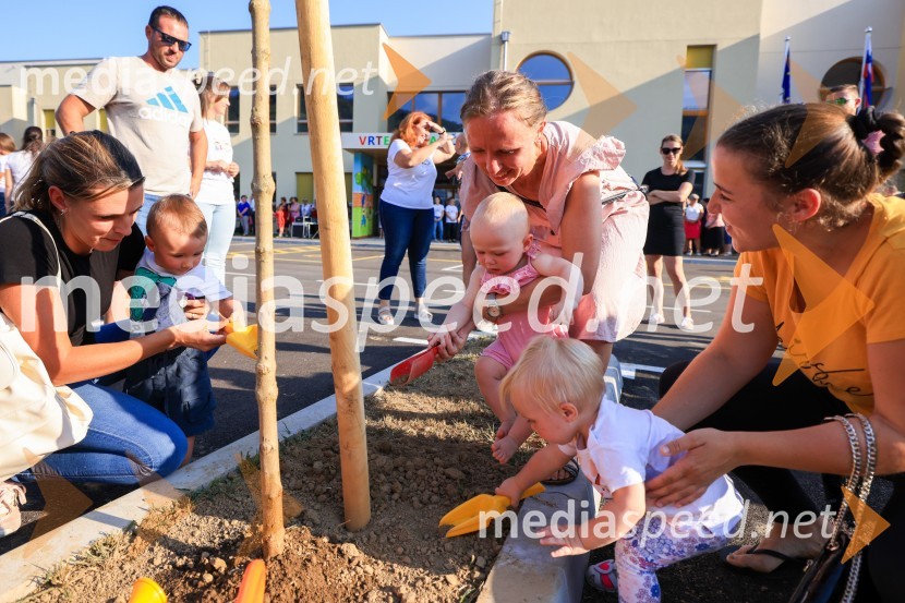 Kobanski vrtec – skoraj nič energijski leseni vrtec iz slovenskega lesa