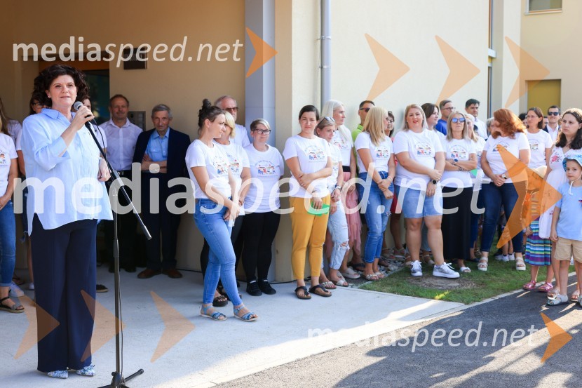  Vlasta Krmelj, županja, Občina Selnica ob DraviKobanski vrtec – skoraj nič energijski leseni vrtec iz slovenskega lesa