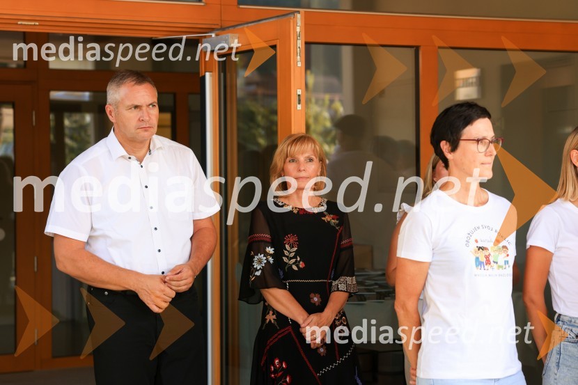 mag. Dejan  Židan, državni sekretar na Ministrstvu za gospodarstvo, turizem in šport;  Manja Kokalj, ravnateljica, Osnovna šola Selnica ob Dravi;  ... Kobanski vrtec – skoraj nič energijski leseni vrtec iz slovenskega lesa