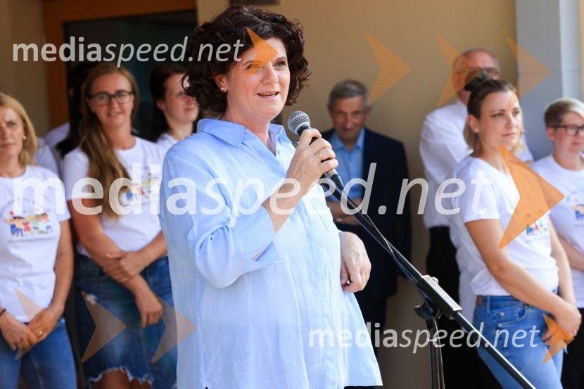  Vlasta Krmelj, županja, Občina Selnica ob DraviKobanski vrtec – skoraj nič energijski leseni vrtec iz slovenskega lesa