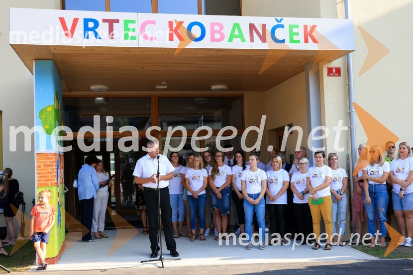 mag. Dejan  Židan, državni sekretar na Ministrstvu za gospodarstvo, turizem in športKobanski vrtec – skoraj nič energijski leseni vrtec iz slovenskega lesa