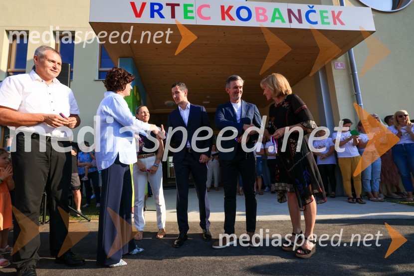 mag. Dejan  Židan, državni sekretar na Ministrstvu za gospodarstvo, turizem in šport;  Vlasta Krmelj, županja, Občina Selnica ob Dravi;  Rok Cajzek, direktor, GIC gradnje;  Marko Lukić, lastnik in direktor družbe Lumar IG;  Manja Kokalj, ravnateljica, Osnovna šola Selnica ob DraviKobanski vrtec – skoraj nič energijski leseni vrtec iz slovenskega lesa