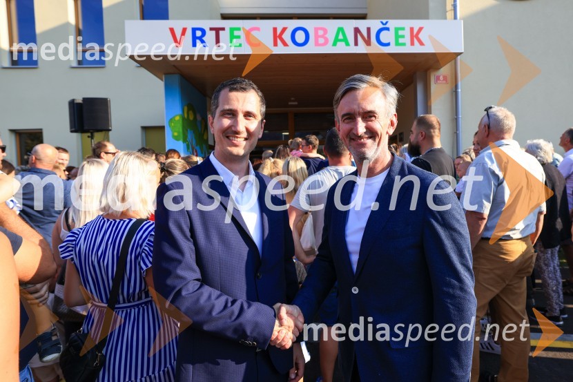  Rok Cajzek, direktor, GIC gradnje;  Marko Lukić, lastnik in direktor družbe Lumar IGKobanski vrtec – skoraj nič energijski leseni vrtec iz slovenskega lesa