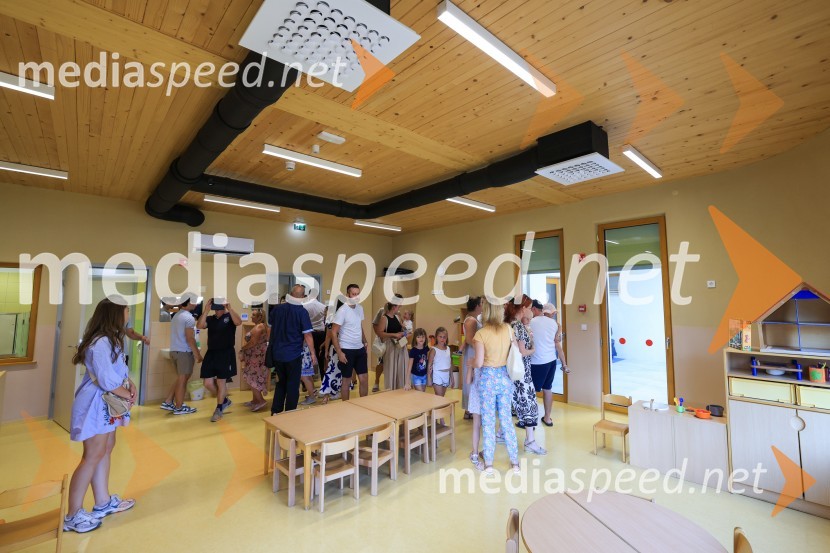 Kobanski vrtec – skoraj nič energijski leseni vrtec iz slovenskega lesa