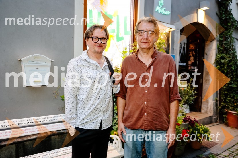  Branko Šturbej, igralec;  Mitja Vrhovnik Smrekar, skladatelj, član skupine Bossa de NovoPremiera predstave Dolgega dneva potovanje v noč