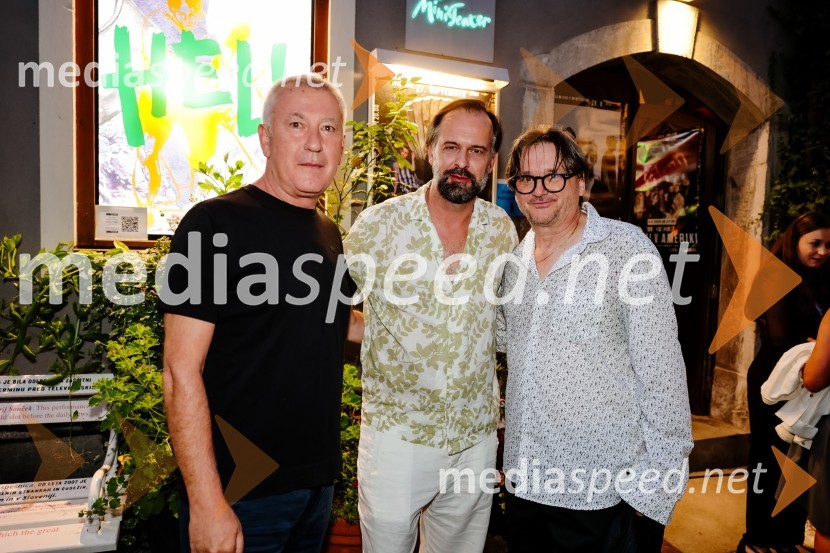  Ivica Buljan, režiser;  Uroš Fürst, igralec;  Branko Šturbej, igralecPremiera predstave Dolgega dneva potovanje v noč