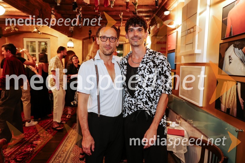  Marko  Mandić, igralec;  Nejc Cijan Garlatti, igralecPremiera predstave Dolgega dneva potovanje v noč