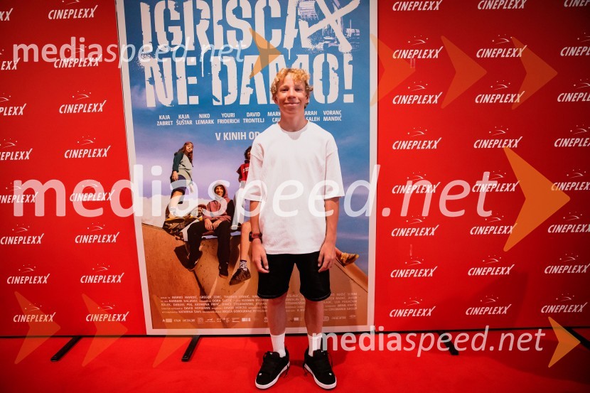  Niko Lemark, igralecPremiera slovenskega filma Igrišča ne damo, Cineplexx Ljubljana
