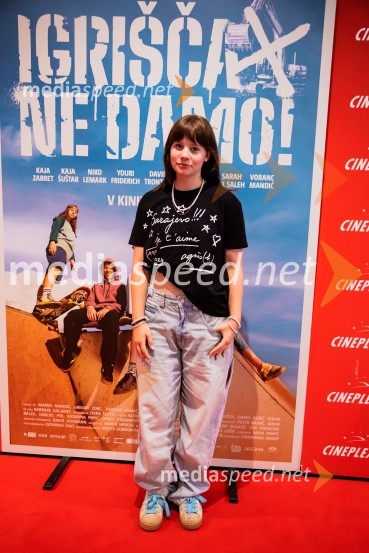  Kaja Šuštar, igralkaPremiera slovenskega filma Igrišča ne damo, Cineplexx Ljubljana