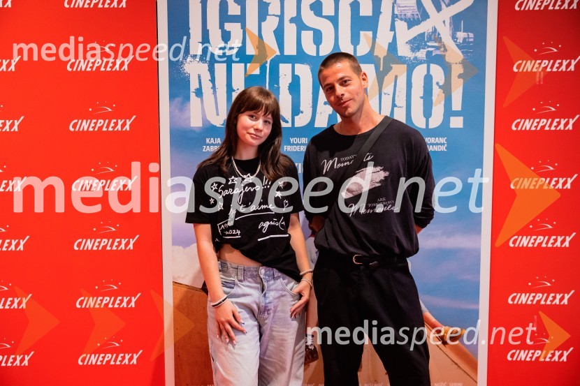  Kaja Šuštar, igralka;  Dario Nožić Serini - Dacho, igralecPremiera slovenskega filma Igrišča ne damo, Cineplexx Ljubljana