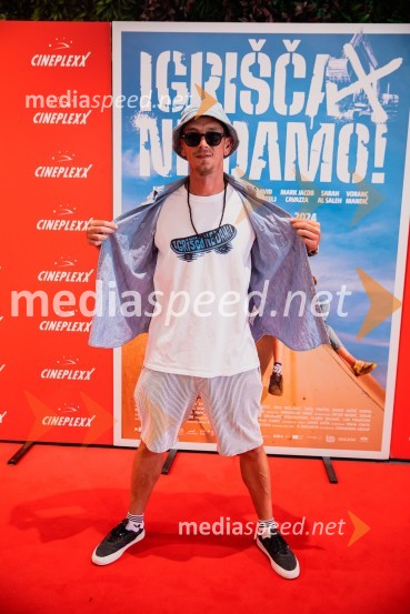  Boštjan  Nipič - Nipke, raperPremiera slovenskega filma Igrišča ne damo, Cineplexx Ljubljana