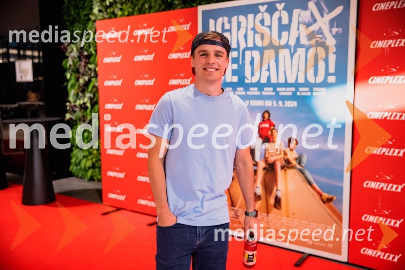  Klemen Kopina, speaker, MCPremiera slovenskega filma Igrišča ne damo, Cineplexx Ljubljana